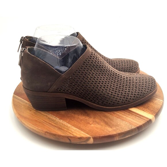 VINCE CAMUTO Paleta Bootie Women's 7.5M Dark Brown Perforated Leather Back Zip - Picture 1 of 11
